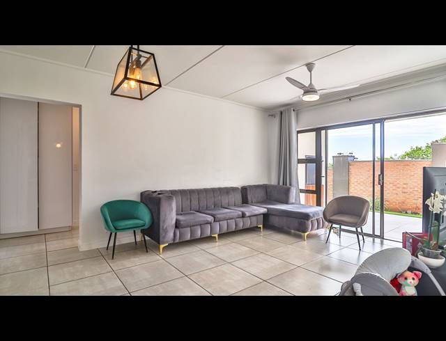 3 BEDROOM APARTMENT FOR SALE IN IZINGA ESTATE